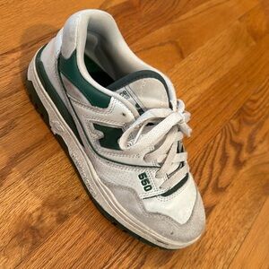 Women’s New Balance 550